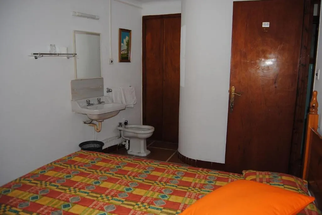 Hostal Colonia Roses Guest house